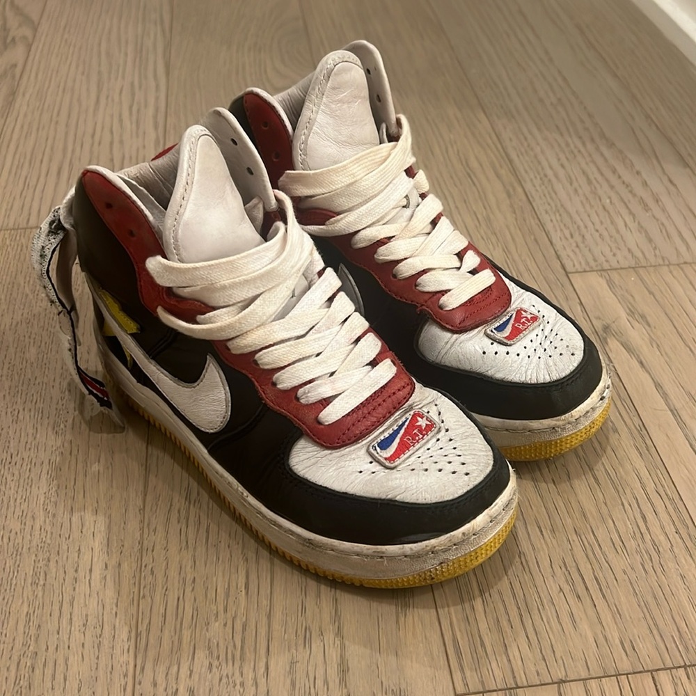 High Top Riccardo Tisci X Nike sneakers